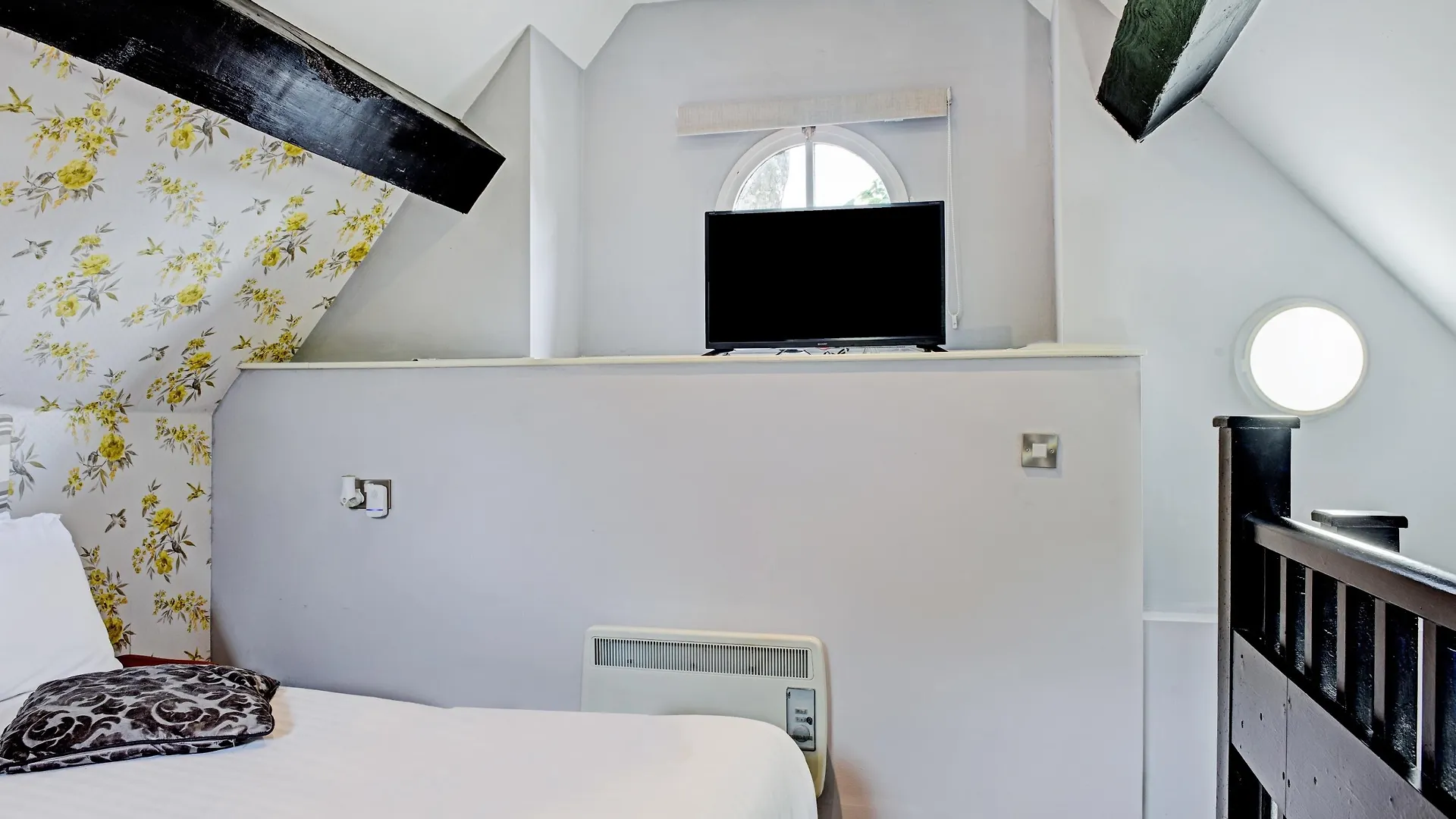 Oyo Dovecote Hotel Birmingham