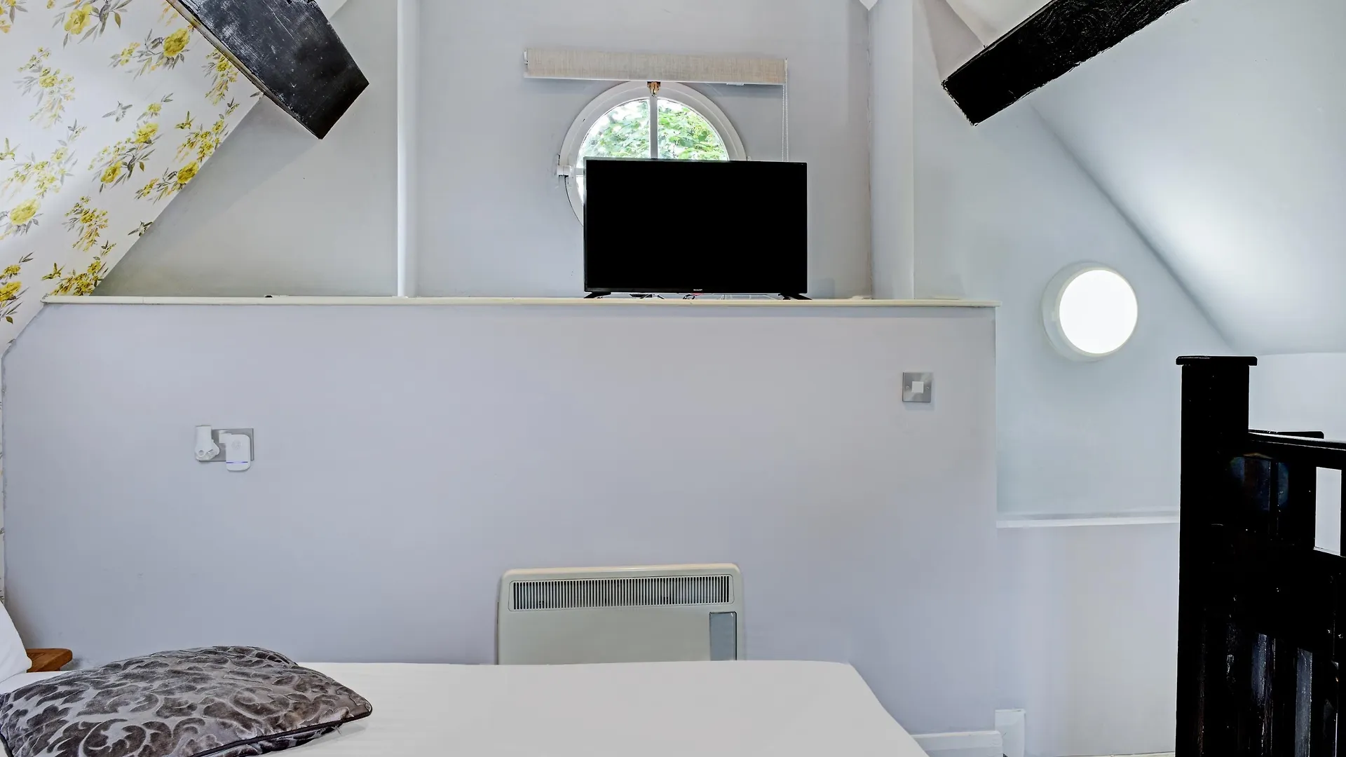 Oyo Dovecote Hotel Birmingham