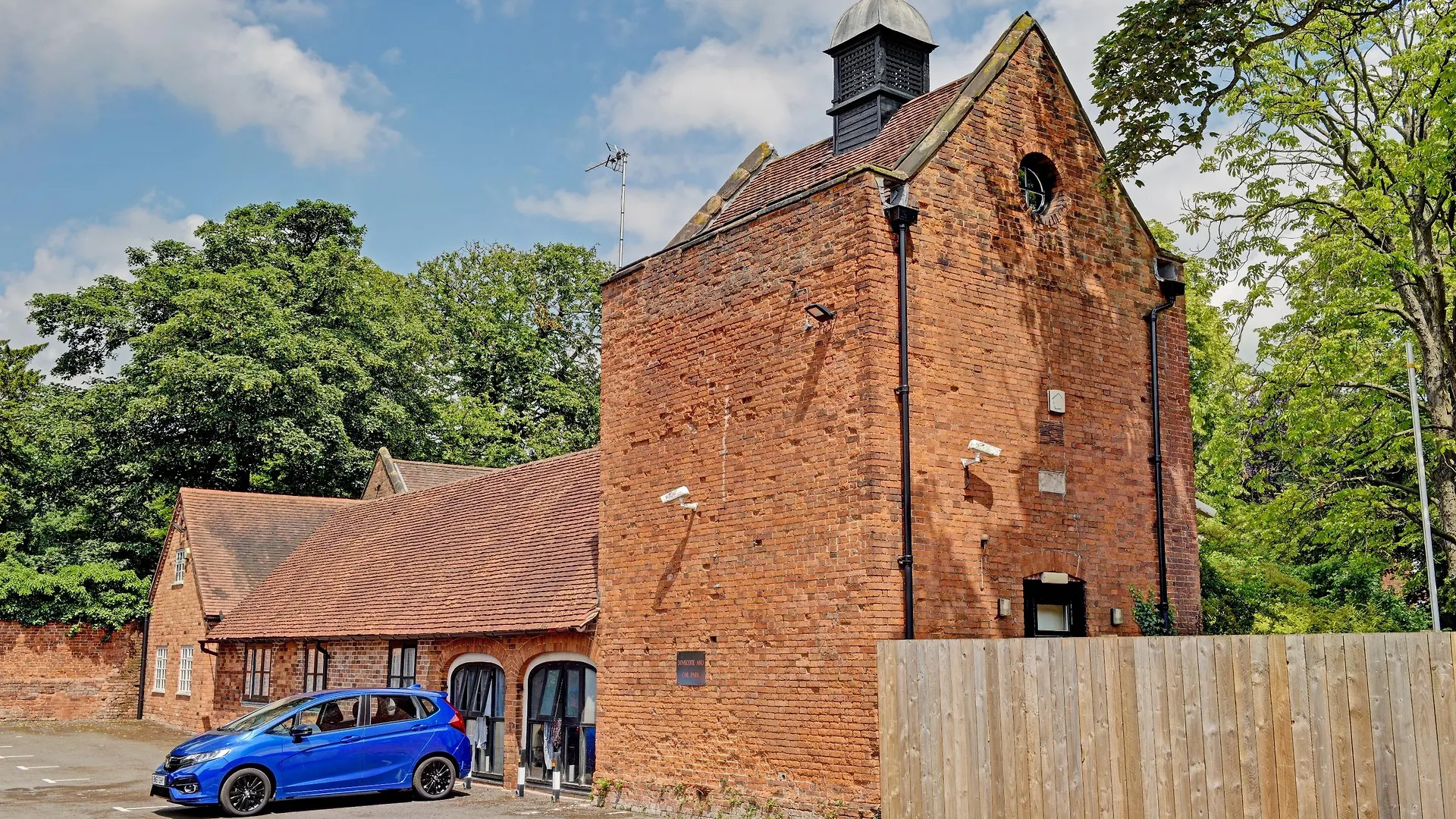Oyo Dovecote Hotel Birmingham United Kingdom